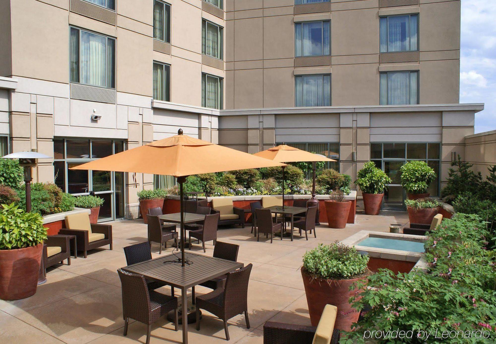 Courtyard By Marriott Silver Spring Downtown Restaurant photo